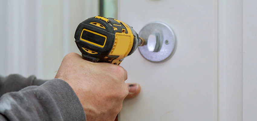 Street Locksmith For Smart Lock Repair in El Monte, CA